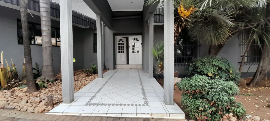 To Let 4 Bedroom Property for Rent in Irene Park North West